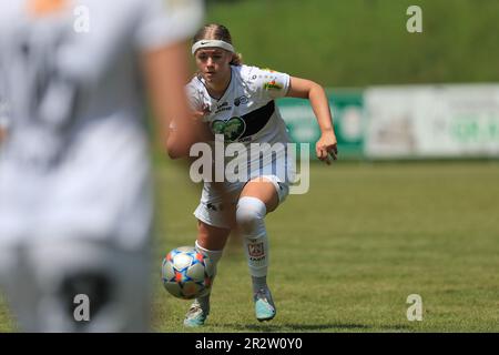 Maria Agerholm Olsen (10 SCR Altach) en action pendant la Planet Pure Frauen Bundesliga Match SKN St Polten vs SCR Altach chez Liese Prokop Sportanlage Rohrbach (Tom Seiss/ SPP) Credit: SPP Sport Press photo. /Alamy Live News Banque D'Images