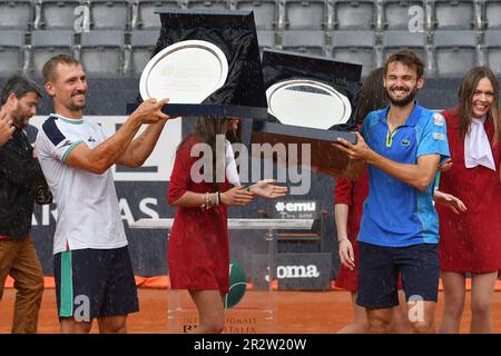 21st mai 2023; Foro Italico, Rome, Italie: ATP 1000 Masters Rome, jour 14; Hugo Nys et Jan Zielinski célèbrent comme la victoire le double final battant van de Zandschulp et Haase en 2 fixe crédit: Action plus Sports Images/Alay Live News Banque D'Images