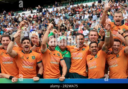 L'Australie célèbre les qualifications pour les sept de rugby aux Jeux olympiques de 2024 après le match 37 de la série mondiale de rugby à sept de HSBC au stade de Twickenham, Londres. Date de la photo: Dimanche 21 mai 2023. Banque D'Images