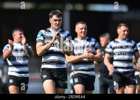 Castleford, Angleterre - 21st mai 2023 - les joueurs du FC Hull célèbrent la victoire. Coupe du défi Betfred de la Ligue de rugby, Castleford Tigers vs Hull FC au stade de la mend-A-loose, Castleford, Royaume-Uni Credit: Dean Williams/Alay Live News Banque D'Images