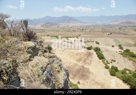 Les ruines de Zapotec anciennes de Yagul, Oaxaca, qui abrite des ruines bien conservées et des vues magnifiques Banque D'Images