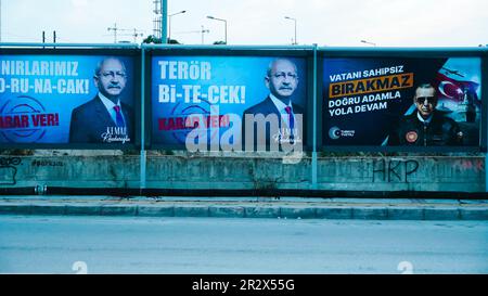 Izmir, Turquie. 20th mai 2023. Panneaux d'affichage de la campagne électorale pour le deuxième tour de 28 mai, élection présidentielle en Turquie crédit: İdil Toffolo/Alamy Live News Banque D'Images