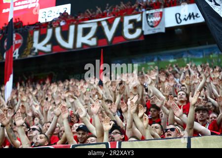 Leverkusen, Allemagne, 21.05.2023. Bayer 04 Leverkusen contre Borussia Mönchengladbach, football, 1. Bundesliga, 33. Matchday, saison 2022/2023. LEVERKUSEN FANS (BAYER 04 LEVERKUSEN) LA RÉGLEMENTATION DFL INTERDIT TOUTE UTILISATION DE PHOTOGRAPHIES COMME SÉQUENCES D'IMAGES ET/OU QUASI-VIDÉO. Credit: News NRW / Alamy Live News Banque D'Images