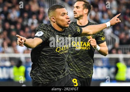 Auxerre, France, France. 21st mai 2023. Kylian MBAPPE du PSG célèbre son but lors du match de la Ligue 1 entre AJ Auxerre et Paris Saint-Germain (PSG) au stade Abbe-Deschamps sur 21 mai 2023 à Auxerre, France. (Credit image: © Matthieu Mirville/ZUMA Press Wire) USAGE ÉDITORIAL SEULEMENT! Non destiné À un usage commercial ! Crédit : ZUMA Press, Inc./Alay Live News Banque D'Images