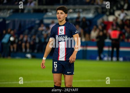 Paris, France. 21st mai 2023. ELISA de Almeida de Paris Saint Germain réagit lors du championnat féminin de France D1 Arkema football match entre Paris Saint-Germain et Olympique Lyonnais (Lyon) sur 21 mai 2023 au Parc des Princes Stadium de Paris, France - photo Melanie Laurent/A2M Sport Consulting/DPPI crédit: DPPI Media/Alay Live News Banque D'Images