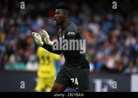 Naples, Italie. 21st mai 2023. Andre' Onana du FC Internazionale gestes pendant la série Un match entre le SSC Napoli et le FC Internazionale au Stadio Diego Armando Maradona, Naples, Italie sur 21 mai 2023. Credit: Nicola Ianuale/Alamy Live News Banque D'Images