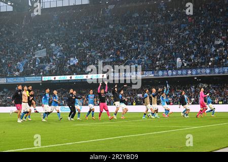 Naples, Italie. 21st mai 2023. Les joueurs de la SSC Napoli célèbrent la victoire de la série Un match entre la SSC Napoli et le FC Internazionale au Stadio Diego Armando Maradona, Naples, Italie sur 21 mai 2023. Credit: Nicola Ianuale/Alamy Live News Banque D'Images