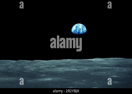 Vue sur la Terre, depuis le satellite de la Lune. Éléments de cette image fournissant NASA. Photo de haute qualité Banque D'Images