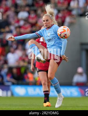 Alex Greenwood #5 de Manchester City contrôle le ballon pendant le match de Super League féminin de la FA Manchester United Women contre Manchester City Women au Leigh Sports Village, Leigh, Royaume-Uni, 21st mai 2023 (photo de Steve Flynn/News Images) Banque D'Images