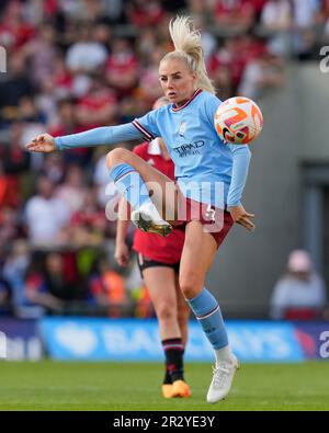 Leigh, Royaume-Uni. 21st mai 2023. Alex Greenwood #5 de Manchester City contrôle le ballon pendant le match de Super League féminin de la FA Manchester United Women contre Manchester City Women au Leigh Sports Village, Leigh, Royaume-Uni, 21st mai 2023 (photo de Steve Flynn/News Images) à Leigh, Royaume-Uni le 5/21/2023. (Photo de Steve Flynn/News Images/Sipa USA) crédit: SIPA USA/Alay Live News Banque D'Images