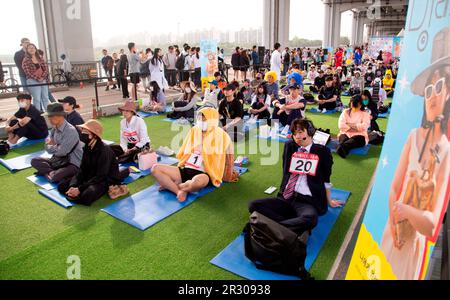 Concours de l'espace, 21 mai 2023 : les gens participent à un concours de l'espace sur le pont Jamsu au-dessus de la rivière Han à Séoul, Corée du Sud. Credit: Lee Jae-won/AFLO/Alay Live News Banque D'Images