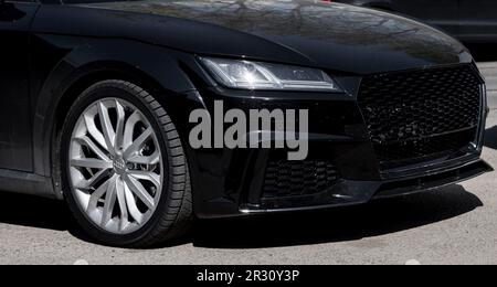 Minsk, Bélarus, mai 2023 - Auti TT garé dans la rue. voiture de luxe Banque D'Images