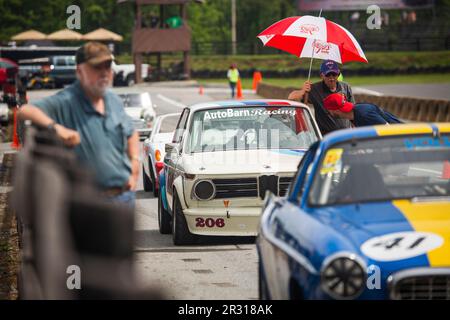 Courses de voitures d'époque pendant le Vintage Racing Group 500 2019. Banque D'Images