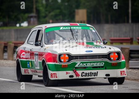 Courses de voitures d'époque pendant le Vintage Racing Group 500 2019. Banque D'Images