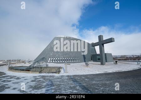 Blonduoskirkja (église de Blonduos) dans la neige, Blonduos, Islande Banque D'Images