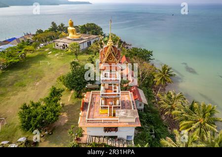 Der grosse Buddha des Wat Ao Salat im Fischerdorf Ban Ao Salad aus der Luft gesehen, Insel Insel Ko Kut oder Koh Kood im Golf von Thailand, Asen | Banque D'Images