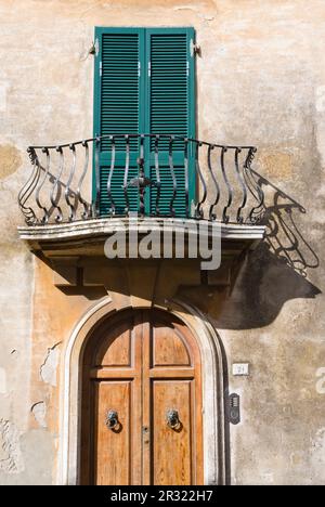 Façade de la maison en Populonia Banque D'Images