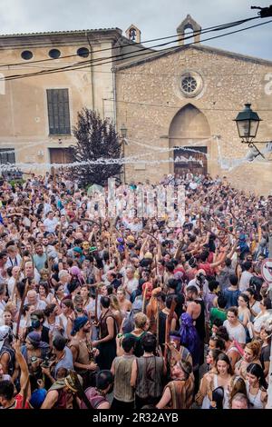 La Plaza de Sant Jordi, Moros y Cristianos, fiesta de la Patrona, Pollença, ,Majorque, Iles Baléares, Espagne. Banque D'Images