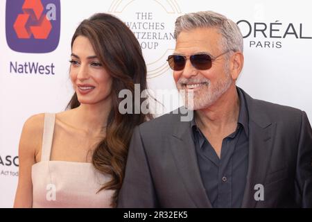 Londres, Royaume-Uni. 16 mai 2023. Amal Clooney et George Clooney assistent aux prix Prince's Trust et TK Maxx & HomeSense, Theatre Royal, Drury Lane, Londres, Angleterre. Credit: S.A.M./Alay Live News Banque D'Images