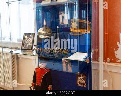 Sergiyev Posad, Russie - 21 mai 2023: Soldats et jouets militaires de l'empereur russe dans le Musée du jouet artistique et pédagogique nommé N D Bartram en S. Banque D'Images