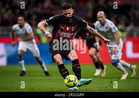 Milan, Italie. 20 mai 2023. Olivier Giroud de l'AC Milan marque un but d'un coup de pied de pénalité lors de la série Un match de football entre l'AC Milan et l'UC Sampdoria. Credit: Nicolò Campo/Alay Live News Banque D'Images