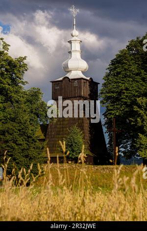 iglesia de San Miguel Arcángel, Brunary, siglo XVII Patrimonio de la humanidad, Construcuida integamente con madera, , voïvodato de la Pequeña Polonia, Cárpatos, Polonia, europe. Banque D'Images