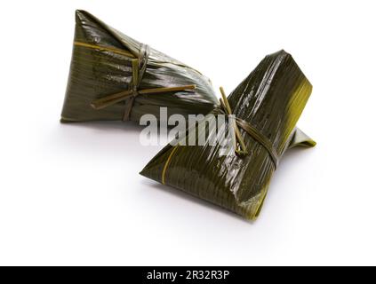 Sasamaki, boulettes de riz gluant enveloppées de feuilles de bambou, confection locale japonaise Banque D'Images