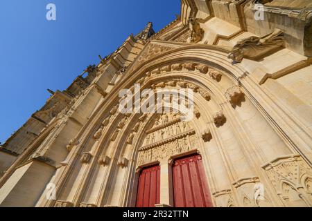 Portail d'entrée de la cathédrale Saint-Étienne de Meaux, une église catholique romaine du département de Seine et Marne près de Paris, France Banque D'Images