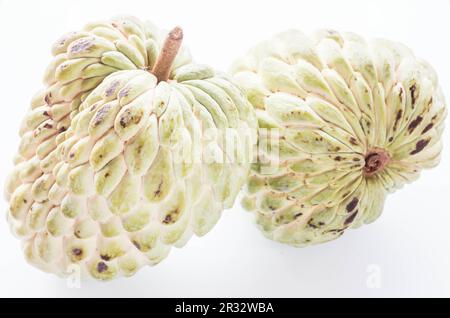 Les fruits de sucre apple isolé sur fond blanc Banque D'Images