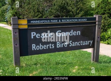 Peace Garden, panneau Roberts Bird Sanctuary ; un parc à Minneapolis, Minnesota, États-Unis. Banque D'Images