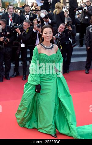 Cannes, France. 21st mai 2023. CANNES, FRANCE - 21 MAI : Michelle Yeoh assiste au tapis rouge « Fireside (le jeu de la Reine) » lors du festival annuel de Cannes 76th au Palais des Festivals sur 21 mai 2023 à Cannes, France. Credit: dpa/Alay Live News Banque D'Images