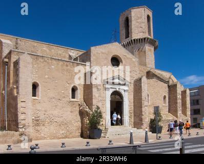 L'église Saint-Laurent est de style romano-provençal. Construit au 10th siècle avec des ajouts à travers le 18th c. Marseille, France. Banque D'Images