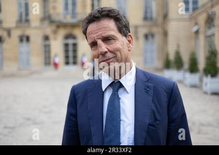 Paris, France. 22nd mai 2023. Le chef de l'organisation patronale française Medef Geoffroy Roux de Bezieux s'adresse aux journalistes après sa rencontre avec le Premier ministre français à Paris, sur 22 mai 2023. Photo de Raphael Lafargue/ABACAPRESS.COM crédit: Abaca Press/Alay Live News Banque D'Images