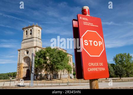 Camino Natural Santander Mediterraneo, Ermita de la Virgen de la Blanca, renacentista, SIGLO XVIII ,Cabrejas del Pinar, Soria, Comunidad Autónoma de Castilla, l'Espagne, l'Europe. Banque D'Images