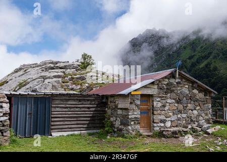 Cabañas de Ansabere, región de Aquitaine, departamento de Pirineos Atlánticos, Francia. Banque D'Images