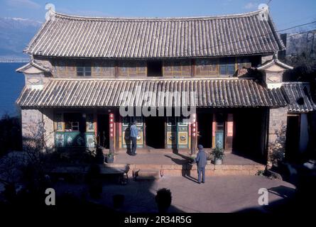 Un petit thème avec paysage à la ville de Dali sur le lac ER Hai dans la province du Yunnan en Chine en Asie de l'est. Chine, Yunnan, avril 1996 Banque D'Images