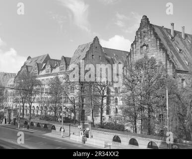 Le célèbre palais de justice de Nuremberg, où le procès des criminels de guerre nazis a eu lieu en 1945. Banque D'Images