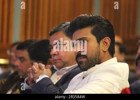 22 mai 2023, Srinagar, Jammu-et-Cachemire, Inde: Délégués de l'acteur sud-indien Ramcharan et Foreigns lors de la réunion du Groupe de travail sur le tourisme de 3rd G20: Réunion "Tourisme cinématographique pour la croissance économique et la préservation culturelle" à SKICC à Srinagar sur 22 mai 2023. Une réunion touristique de G20 a commencé sur le 22 mai sous une stricte sécurité dans le Cachemire administré par l'Inde, alors que New Delhi cherche à projeter une image de normalité dans une région ravagée par la violence pendant des décennies. (Credit image: © Mubashir Hassan/Pacific Press via ZUMA Press Wire) USAGE ÉDITORIAL SEULEMENT! Non destiné À un usage commercial ! Banque D'Images