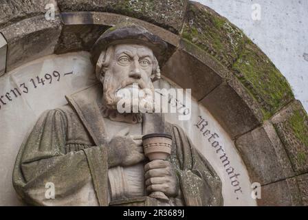 Sculpture de Johannes Brenz, salle Schwaebisch, Bade-Wurtemberg, Allemagne Banque D'Images