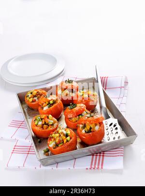 Tomates farcies au four Banque D'Images