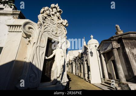 Cementerio de la Recoleta , Diseñado por el francés Prosper Catelin, por iniciativa del presidente Bernardino Rivadavia, inaugurado en 1822.Buenos Aires, Republica Argentina, cono sur, l'Amérique du Sud. Banque D'Images