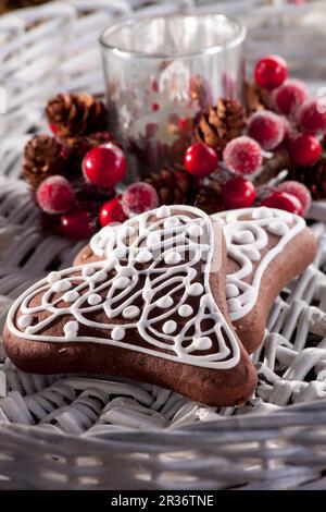 Biscuits coeur de pain d'épice de Noël Banque D'Images