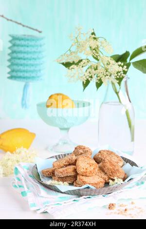 Cookies sans gluten avec de la farine de sarrasin et de noix de coco sucre fleur Banque D'Images