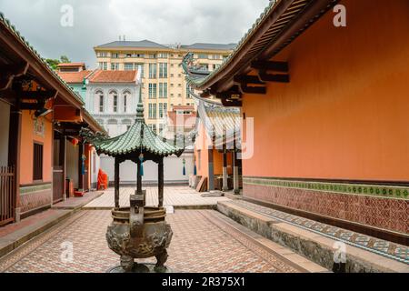 Singapour - 23 octobre 2022 : quartier chinois Temple Thian Hock Keng Banque D'Images