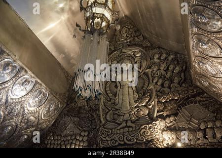Le temple d'argent unique et magnifique de Chiang Mai, en Thaïlande, également connu sous le nom de Wat Sri Suphan Banque D'Images