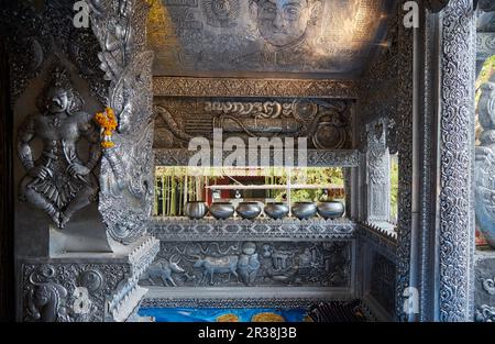 Le temple d'argent unique et magnifique de Chiang Mai, en Thaïlande, également connu sous le nom de Wat Sri Suphan Banque D'Images
