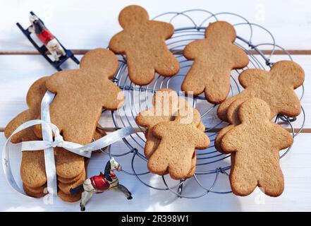 Pepparkakor (hommes de pain d'épice, Suède) Banque D'Images