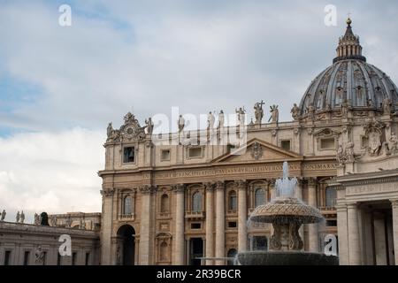 St Peters Rome vue de la place Banque D'Images