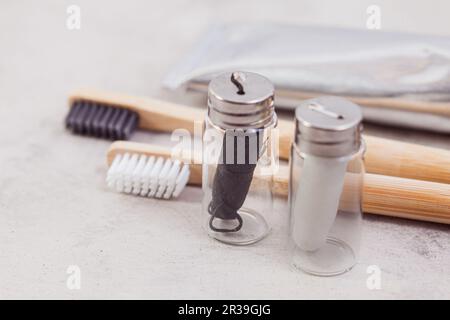 Jeu de dents durables et de fil dentaire Banque D'Images