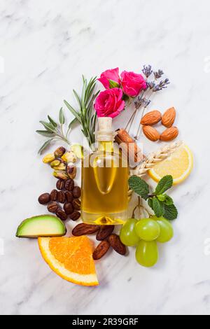 Huile essentielle et mélange de plantes de soin de la peau, ingrédients de soin de la peau à base de plantes. Banque D'Images